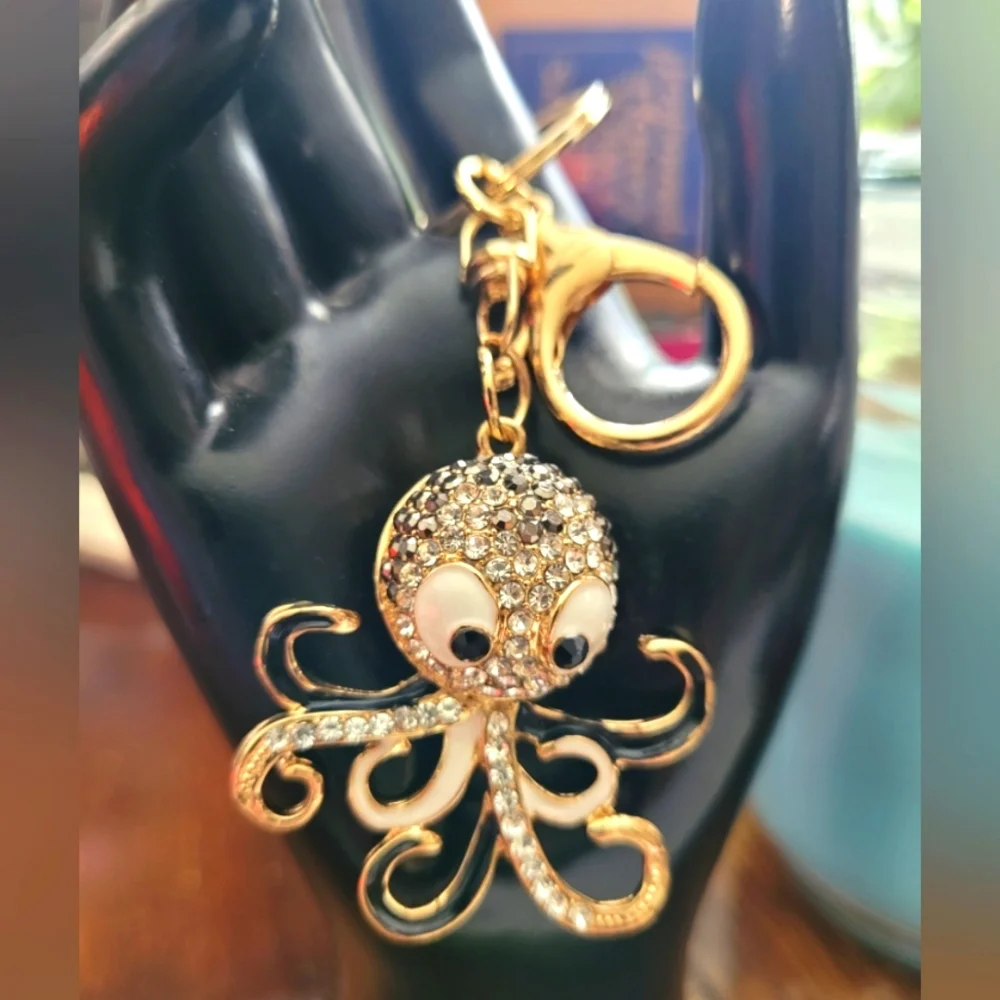 Gold and Black Octopus Keychain - Picture 4 of 4